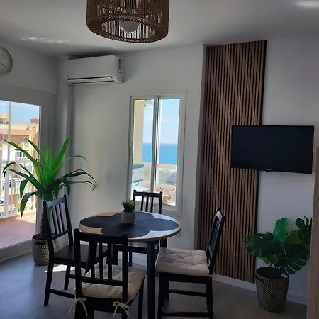 Seaview Apartment *